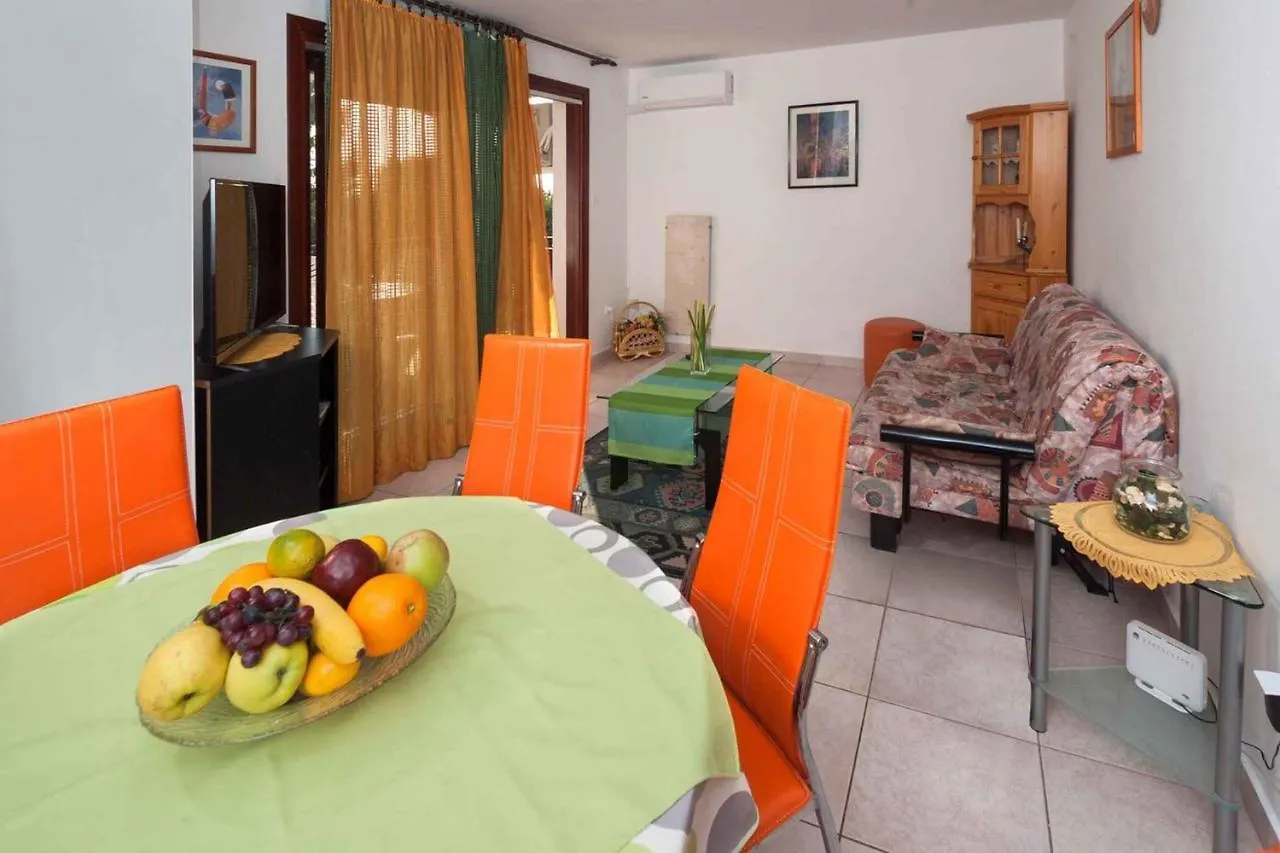 Apartment In Porec/Istrien 38512 Croatia