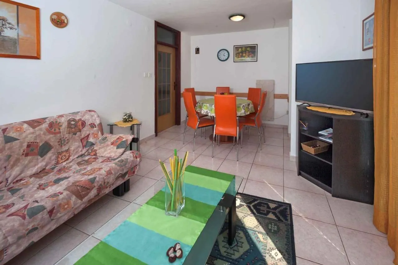 Apartment In Porec/Istrien 38512  Porec
